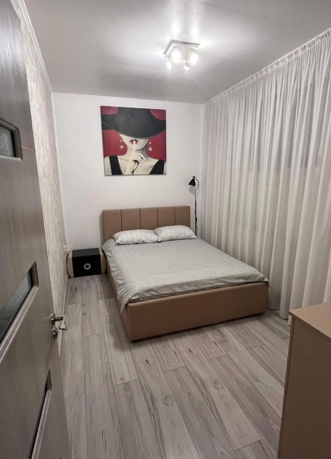 Modern & Elegant Apartament Craiova Bagian luar foto
