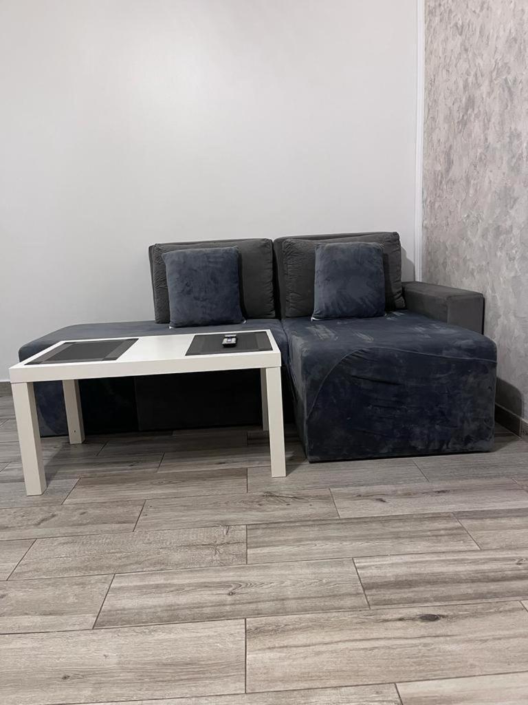 Modern & Elegant Apartament Craiova Bagian luar foto